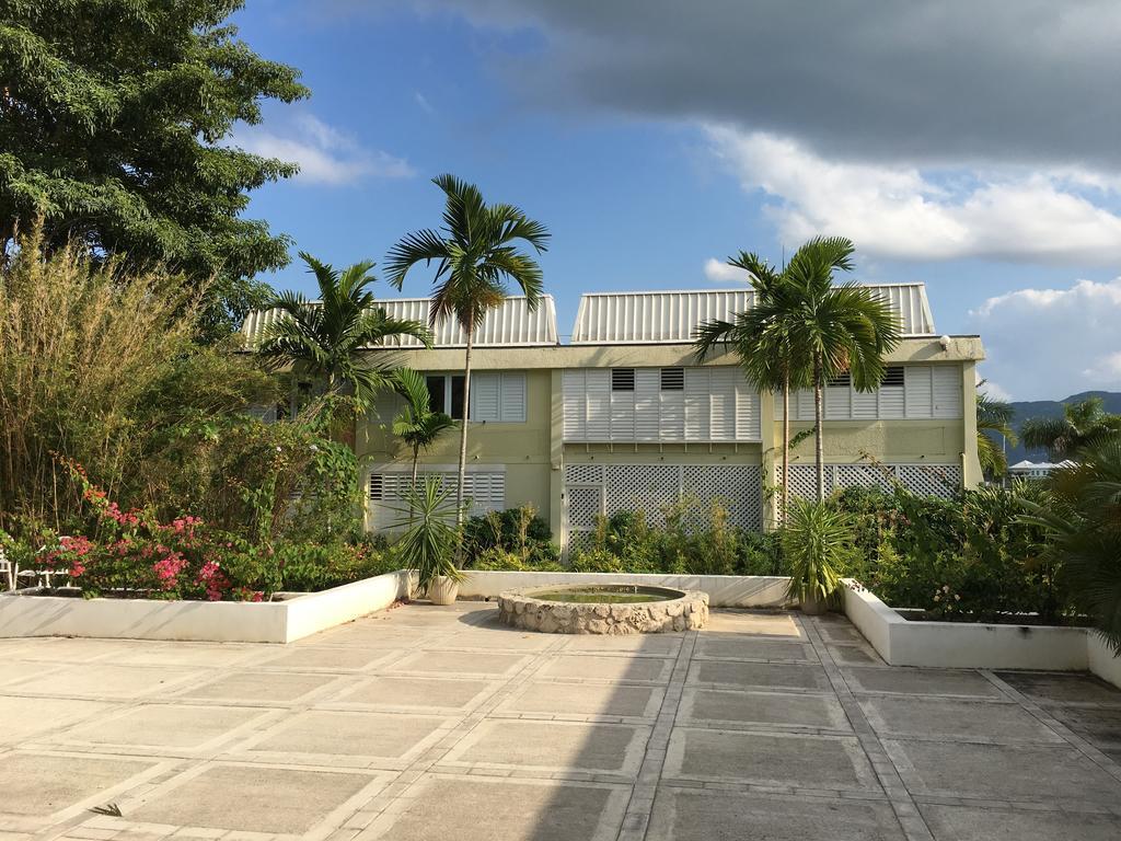 Anna'S Joye Seawind - Freeport, Montego Bay Apartment Exterior photo